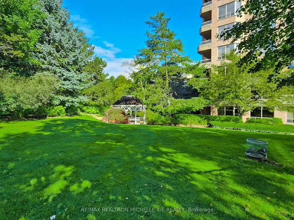 1200 Don Mills Rd #101, Toronto, ON M3B 3N8
