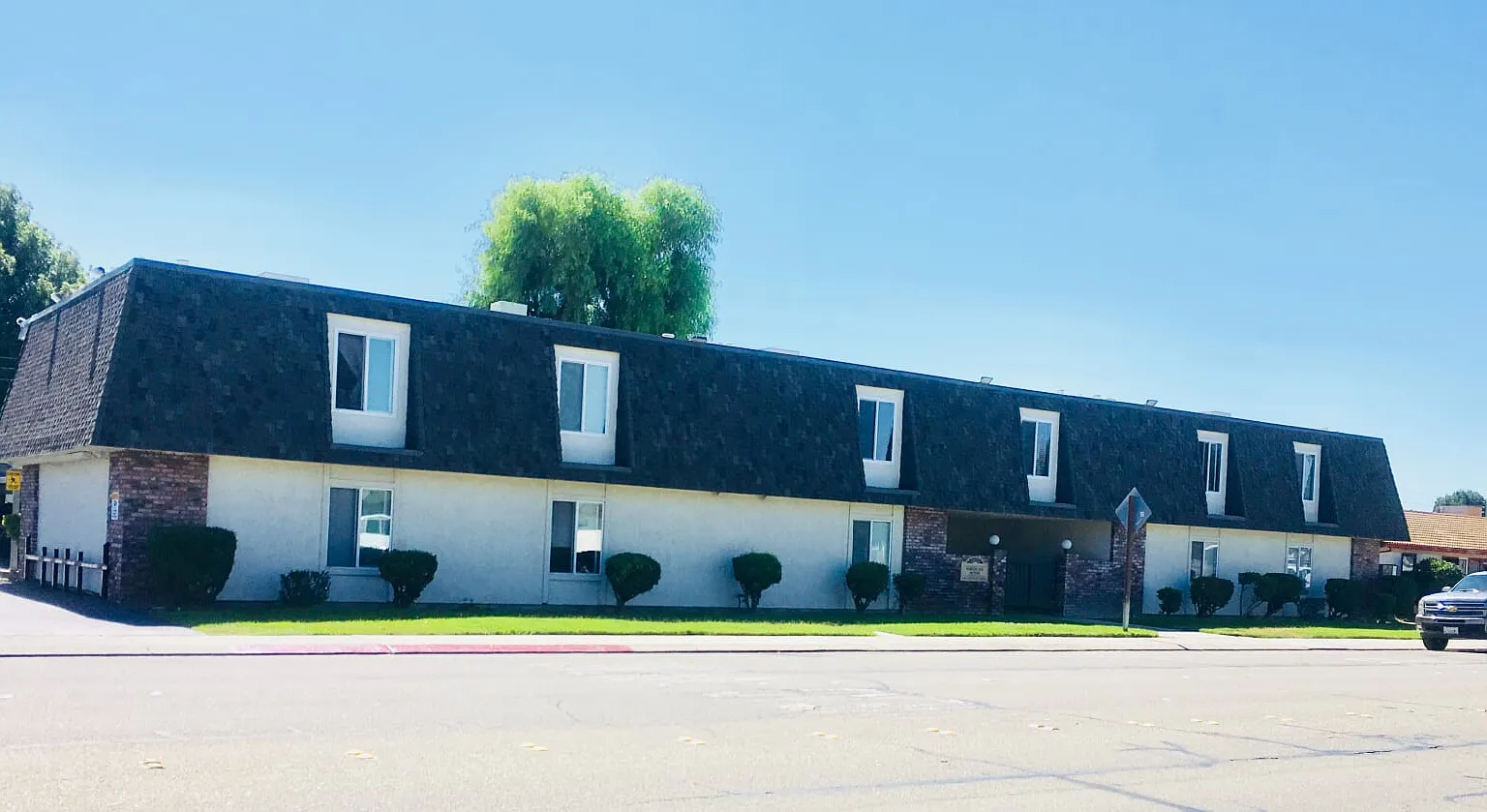 Northgate Dr, Manteca — Photo 2
