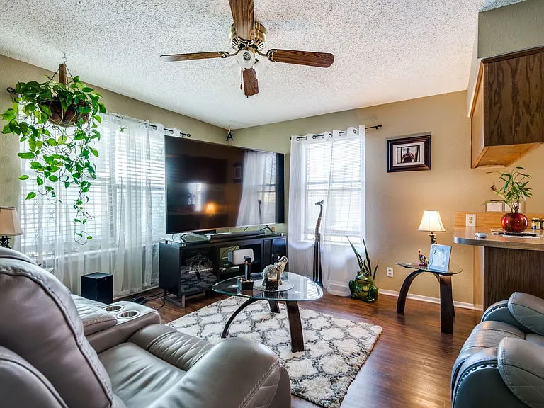 3309 Fallmeadow St — Photo 3