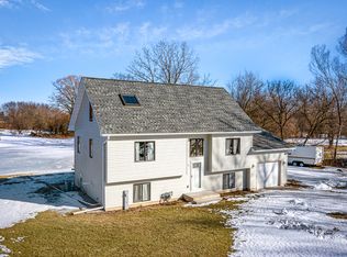 Menge Rd, WOODSTOCK, IL 60152