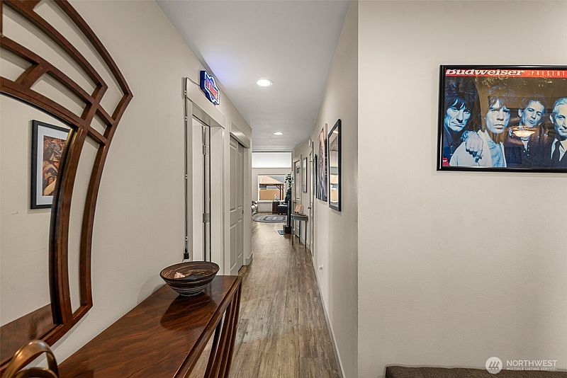 5th image of 628 Craig Avenue