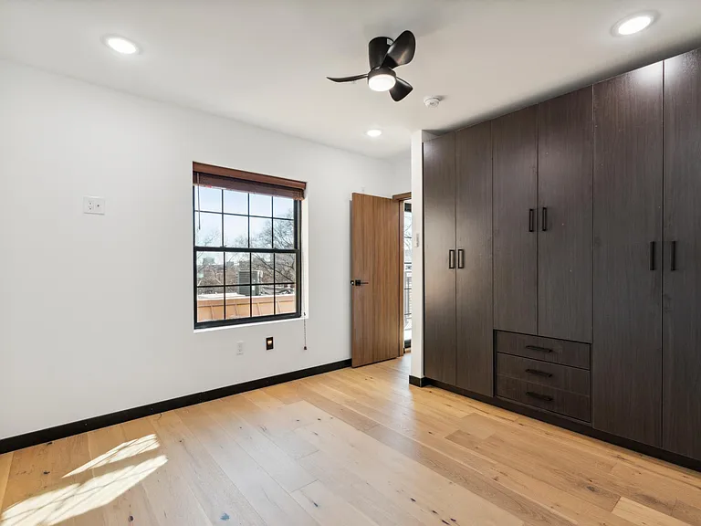 212 Church St #14 — Photo 8