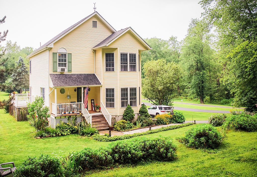 49 Tamarack Rd - Property Image