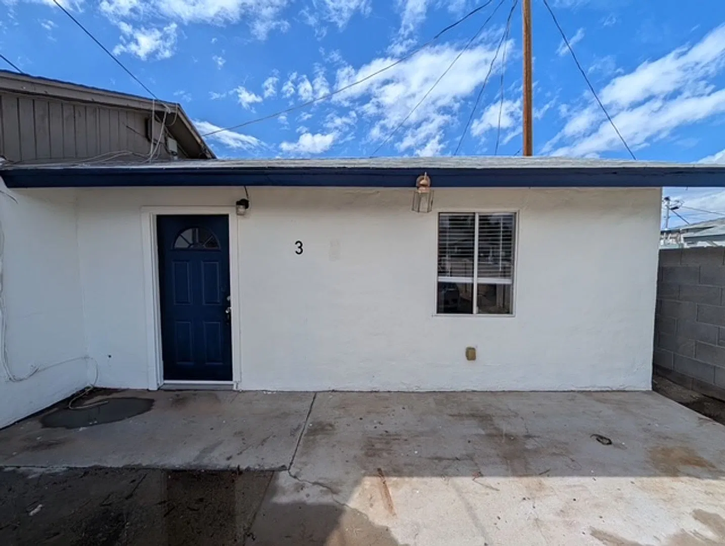 1705 — Photo 2