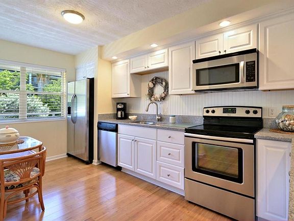 3rd image of 1901 S Roosevelt Blvd APT 107W