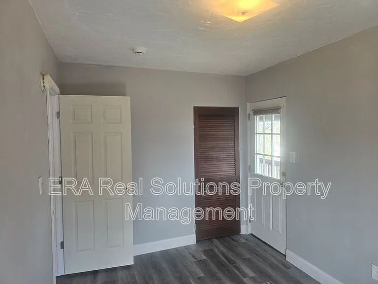 3816 Upper #Unit — Photo 8