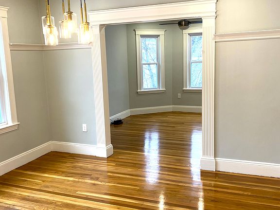 5th image of 281 Belgrade Ave