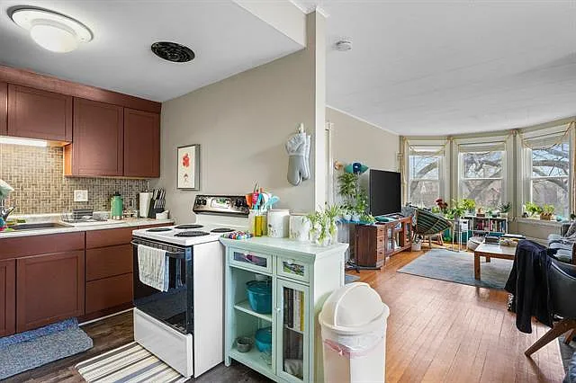 1140 E Johnson St #3 — Photo 7