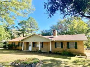 105 Susanne St, Crystal Springs, MS 39059