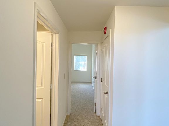 4th image of 437 Belvidere St APT F18