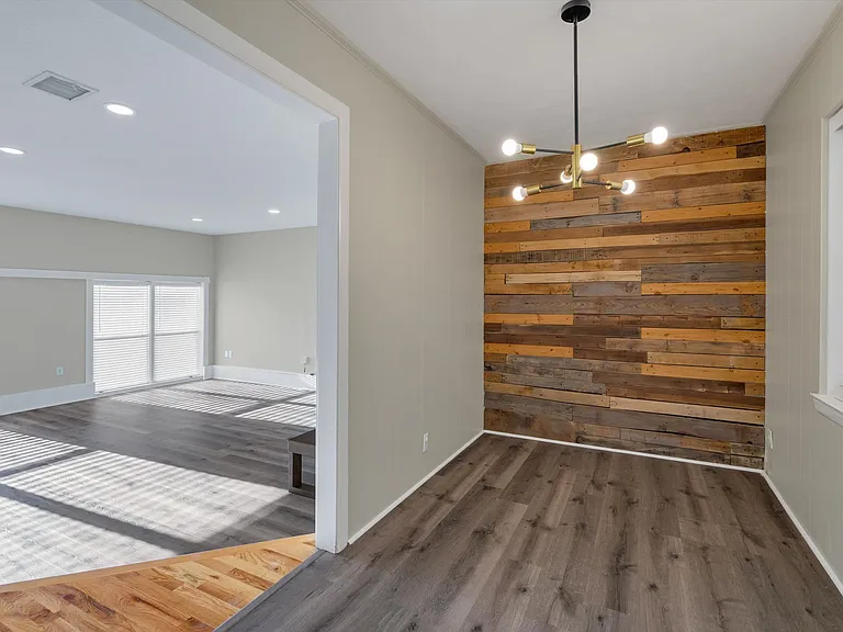406 N Bonham Dr — Photo 12