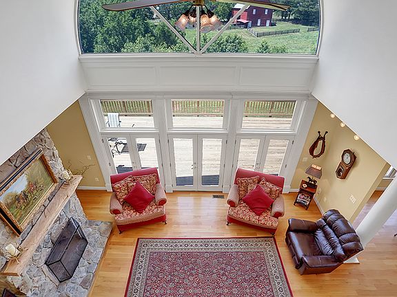 3rd image of 9800 Alydar Ct