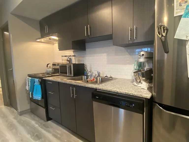 275 B Larch St #B413 — Photo 6