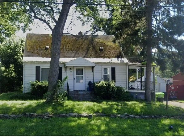 207 Gordon Ave, Mattydale, NY 13211