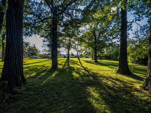 310 North CALHOUN ROAD, Brookfield, WI 53005