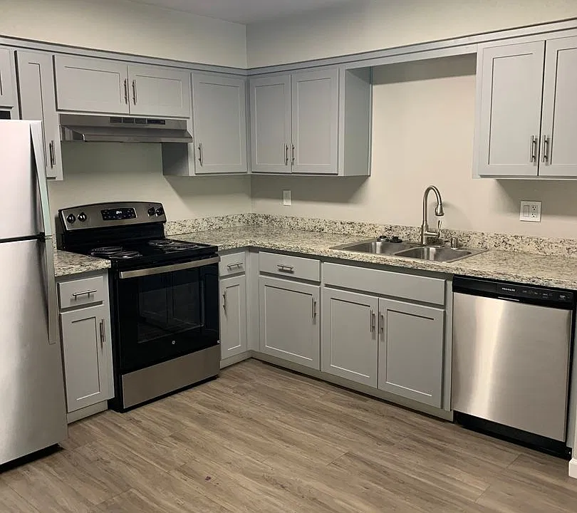 Dry Creek Apartments