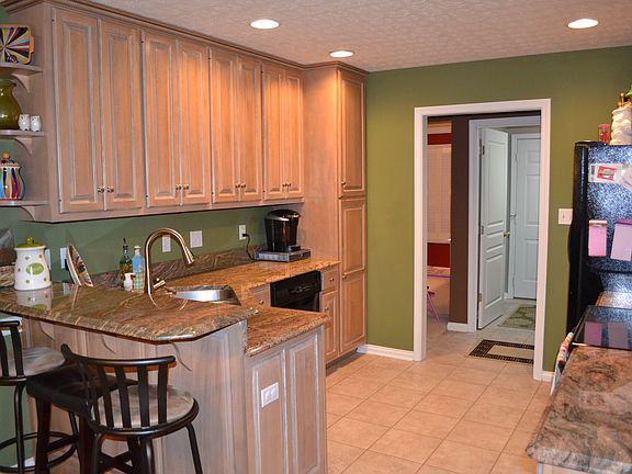 Great Counter & Bar Space