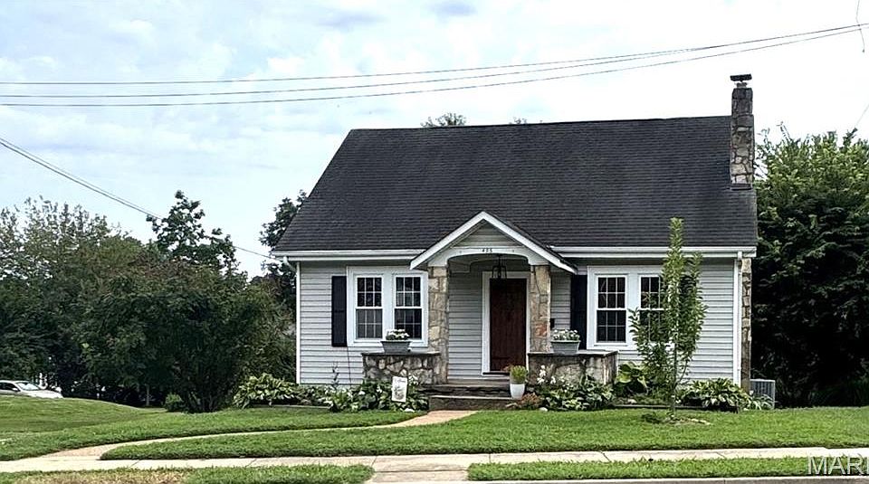 1st image of 406 W Springfield Ave