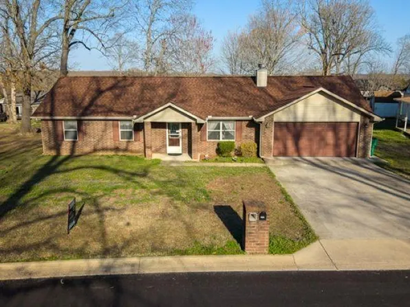 315 Magness Dr, Gassville, AR 72635