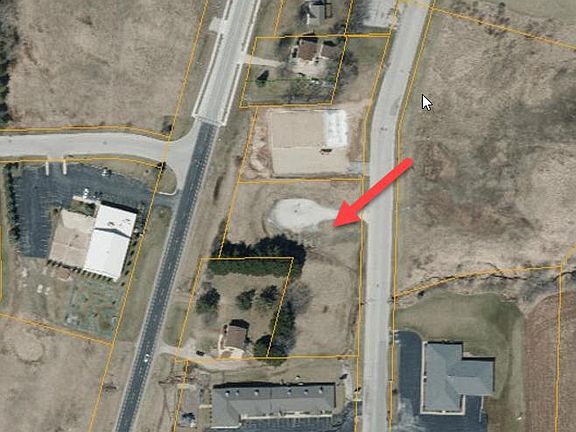 4th image of 255 Lakeview Dr