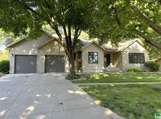 405 S Greene St, Rock Rapids, IA 51246