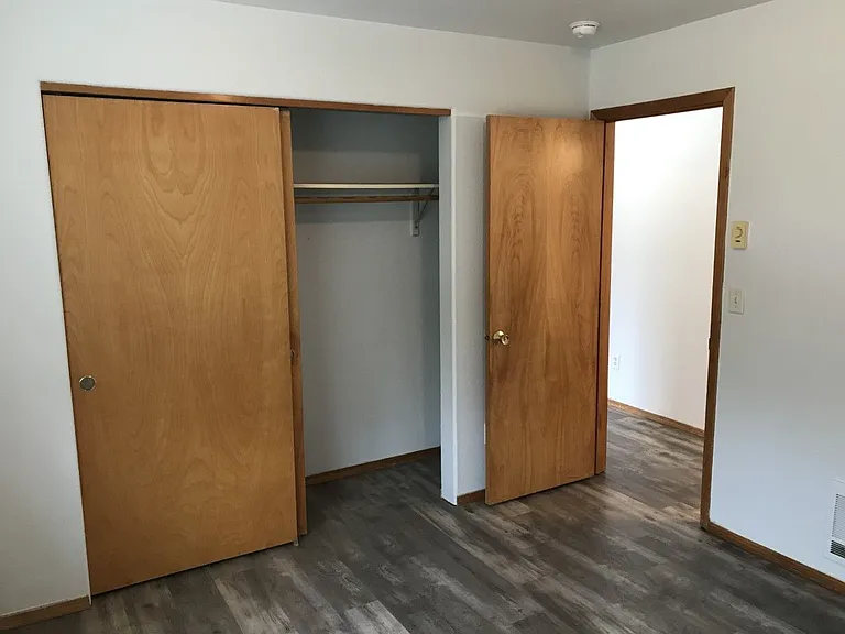 667 Sunset Ave NE #1 — Photo 5