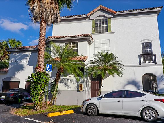 3rd image of 741 SW 148th Ave APT 711