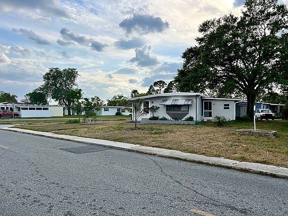 3rd image of 5480 Isabelle Ave