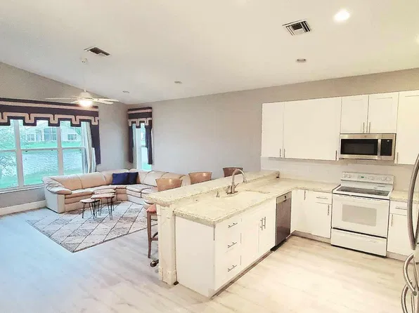 11595 Pamplona Blvd, Boynton Beach, FL 33437