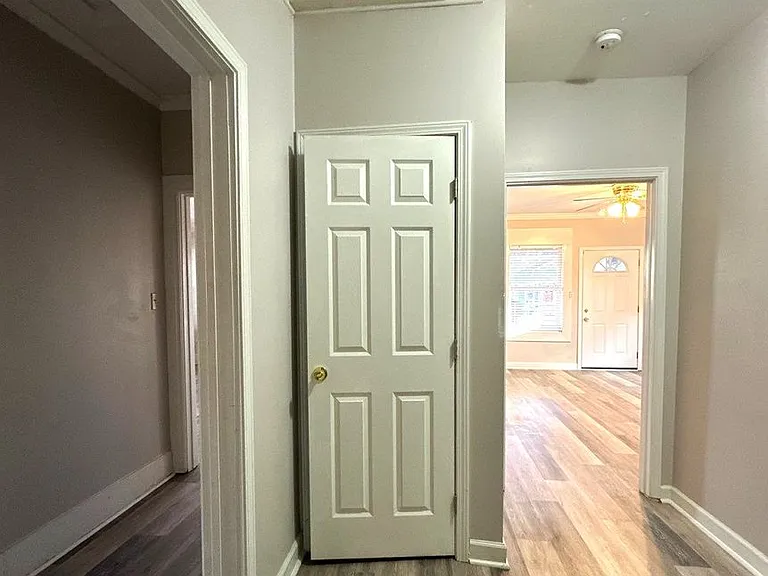 443 N Avalon St — Photo 5
