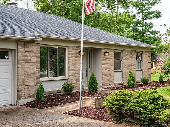 2nd image of 932 Tammy Cir