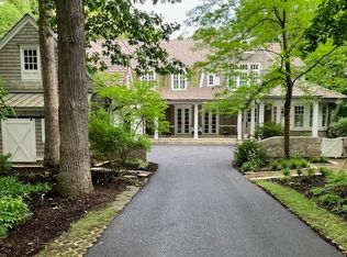 3510 Spring Rd, Oak Brook, IL 60523