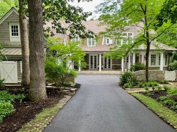 3510 Spring Rd, Oak Brook, IL 60523
