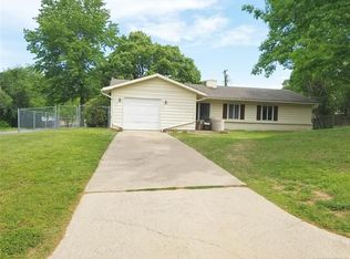 1103 E Teresa Ave, Sapulpa, OK 74066