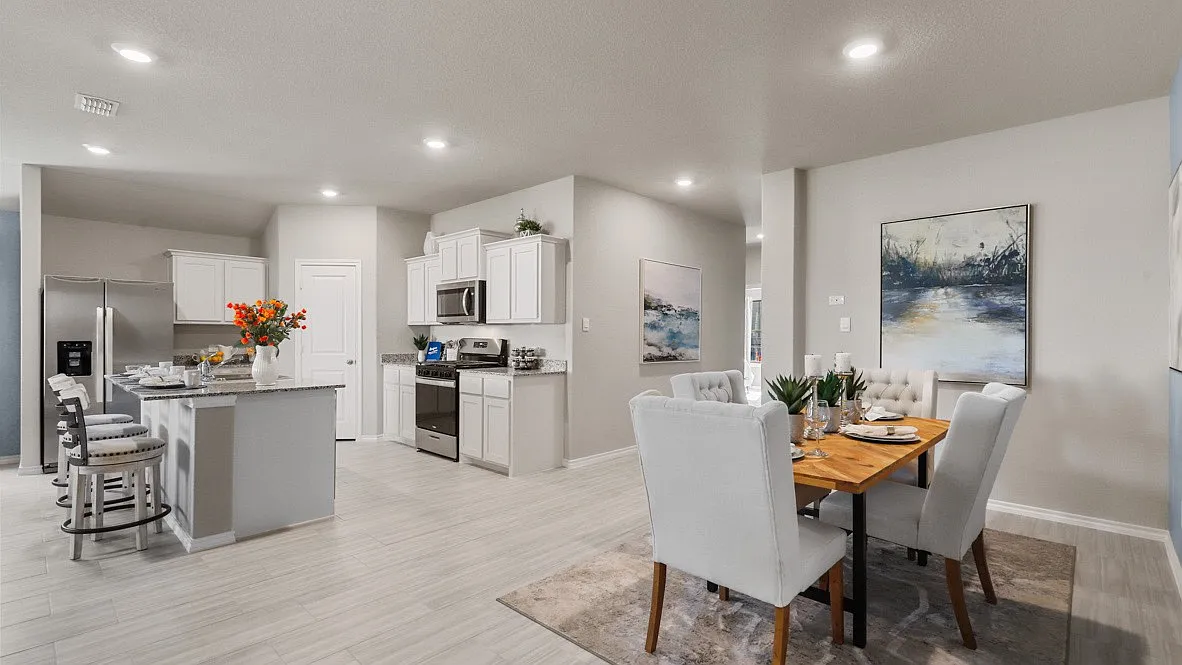 5 bed, 2110 sqft, $3,400 — Photo 2