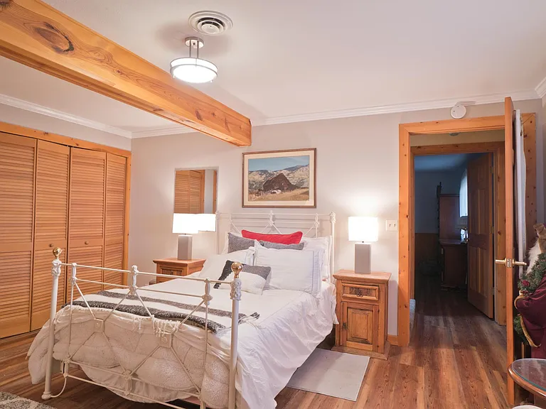 lower level bedroom and laundry