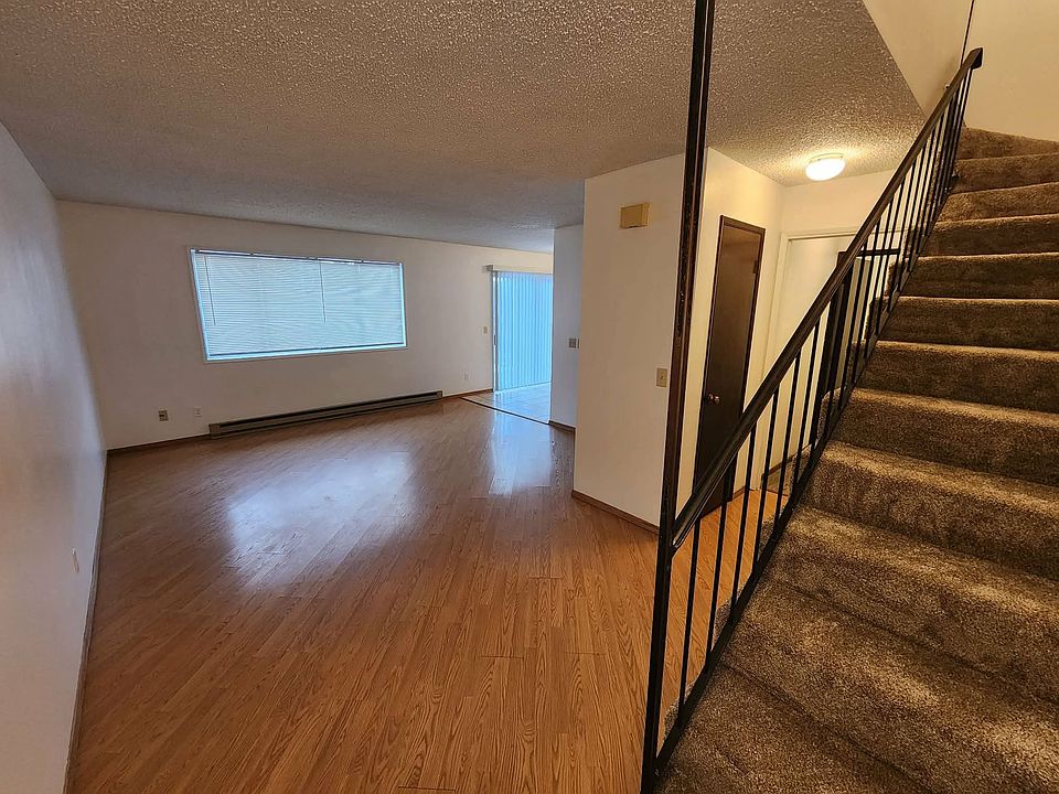 1st image of 1206 E 3rd St APT 3