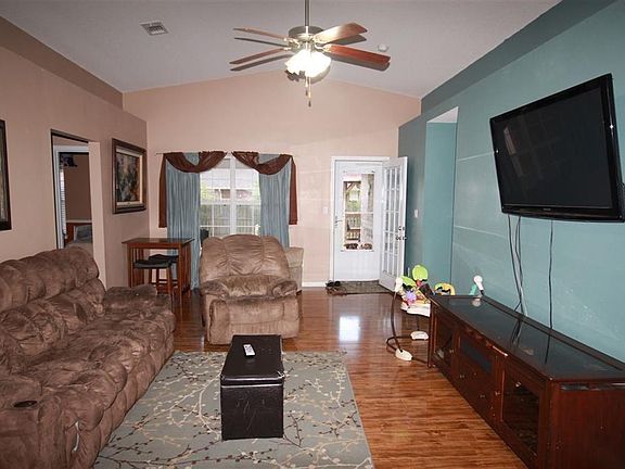 3rd image of 5031 Cocoa Dr