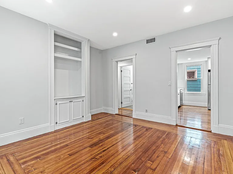79 Pleasant St #1 — Photo 6