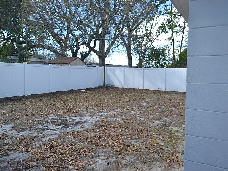 1351 Whitehall Ln — Photo 19