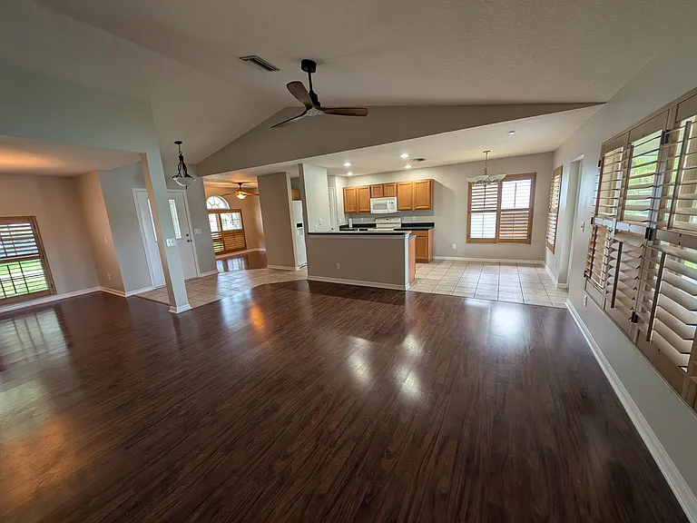 4223 Donnington Dr — Photo 5