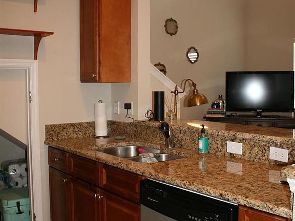 3rd image of 1500 NW 4th Ave APT 307