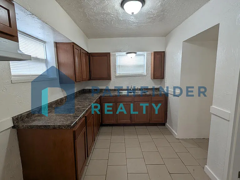 1347 Cory Dr — Photo 5