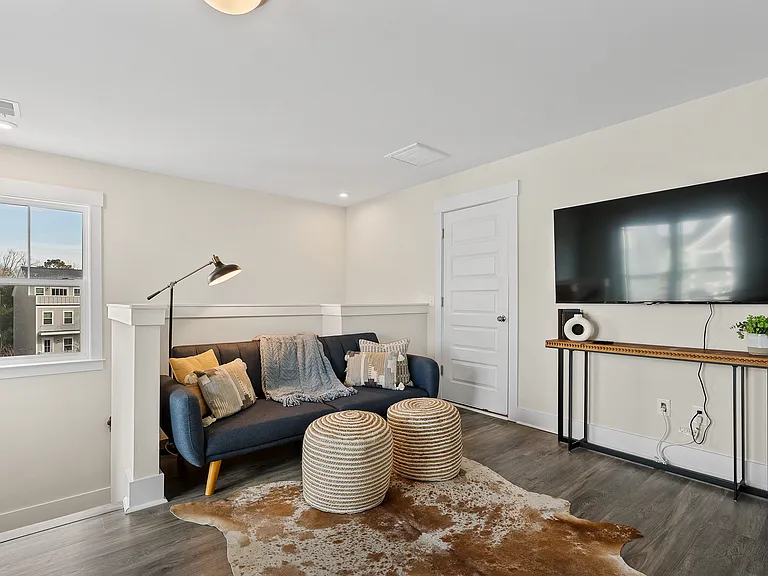 553 Cooper Village Ln — Photo 27