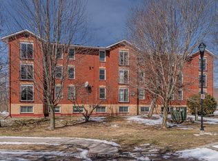 540 Talbot Pl #102, Gananoque, ON K7G3C6