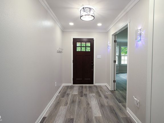 5th image of 11381 Guy St