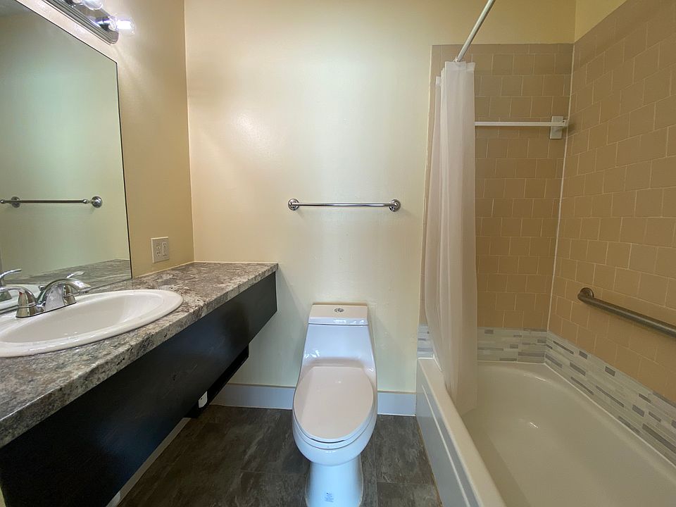 1st image of 2241 W Pensacola St APT 15