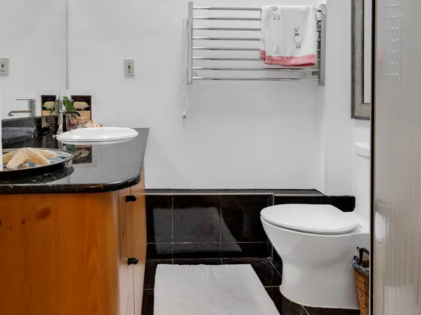 82 West End Avenue image 31 of 54