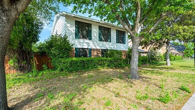 1st image of 3813 Bellaire Dr
