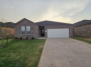 20425 Mule Deer Dr, Edmond, OK 73012